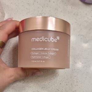 Medicube Collagen Jelly Cream - Rose Gold Moisturizing Gel